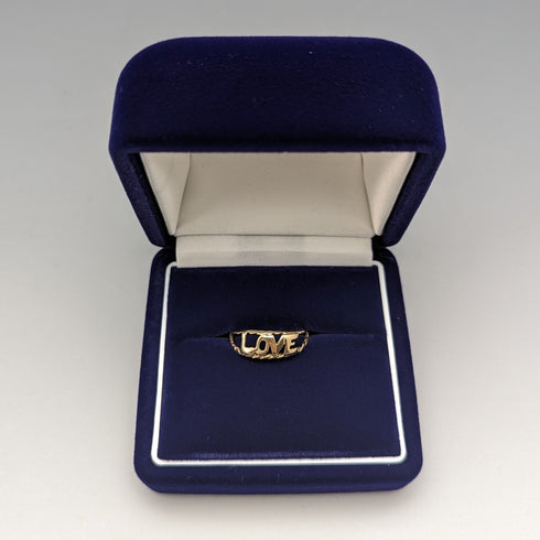 British vintage jewelry "LOVE" engraving 9ct gold ring